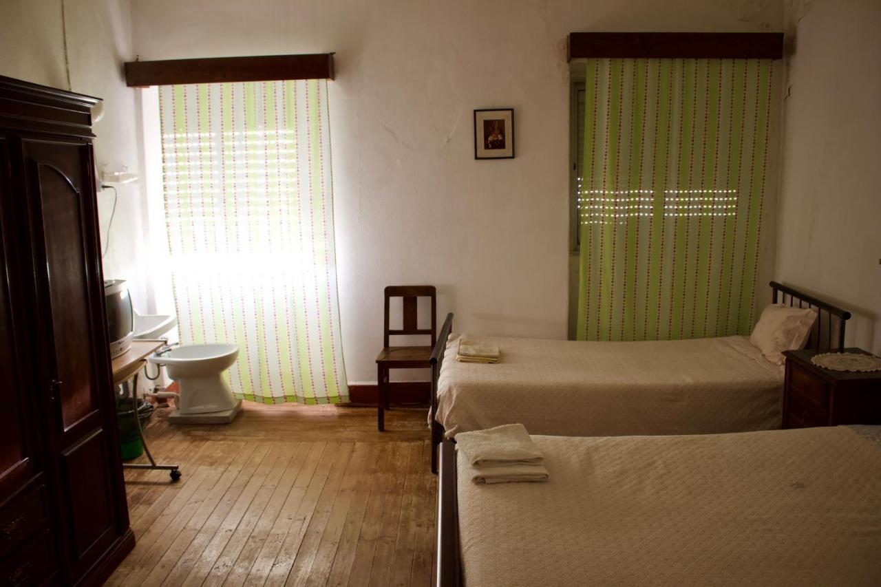 Residencial Tarouca Bed & Breakfast Fundão Eksteriør bilde